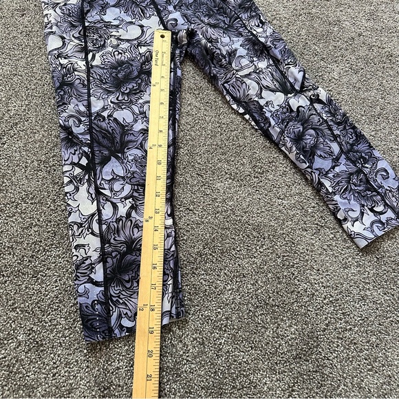 LULULEMON FAST AND FREE CROP II TIGHT NULUX TIGHTS LILAC FLORAL size 8 - Picture 4 of 9